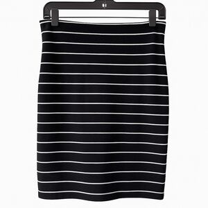 LOFT Petites Black White Striped Pencil Skirt SP – Stretch Knit‎ Workwear